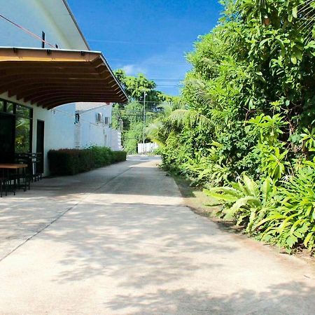 Appartamento Phuthara Mansion Phuket Esterno foto