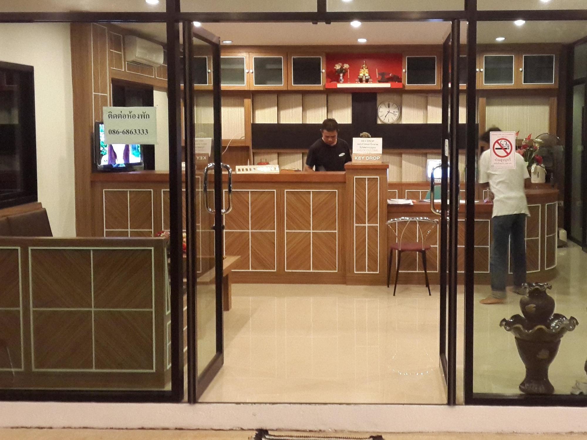 Appartamento Phuthara Mansion Phuket Esterno foto