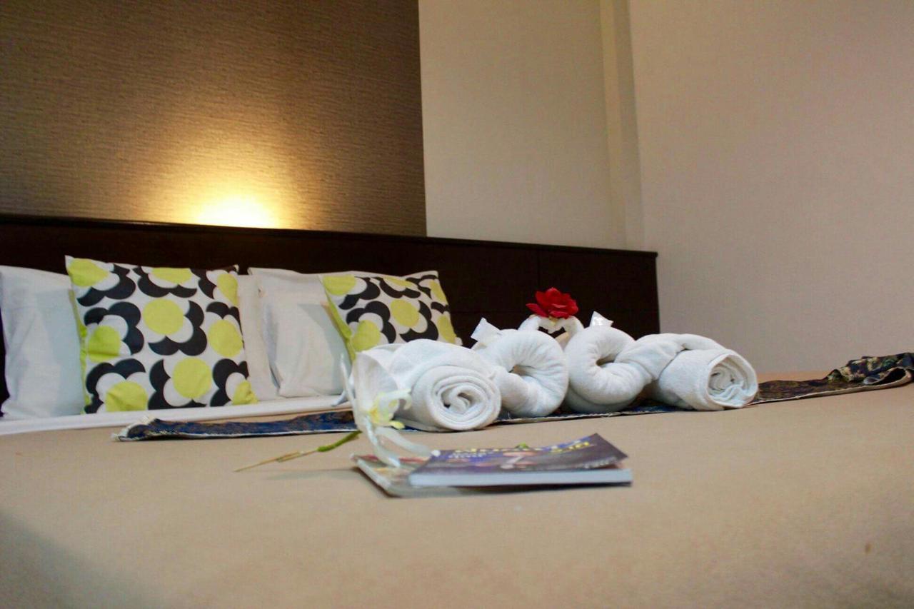 Appartamento Phuthara Mansion Phuket Esterno foto