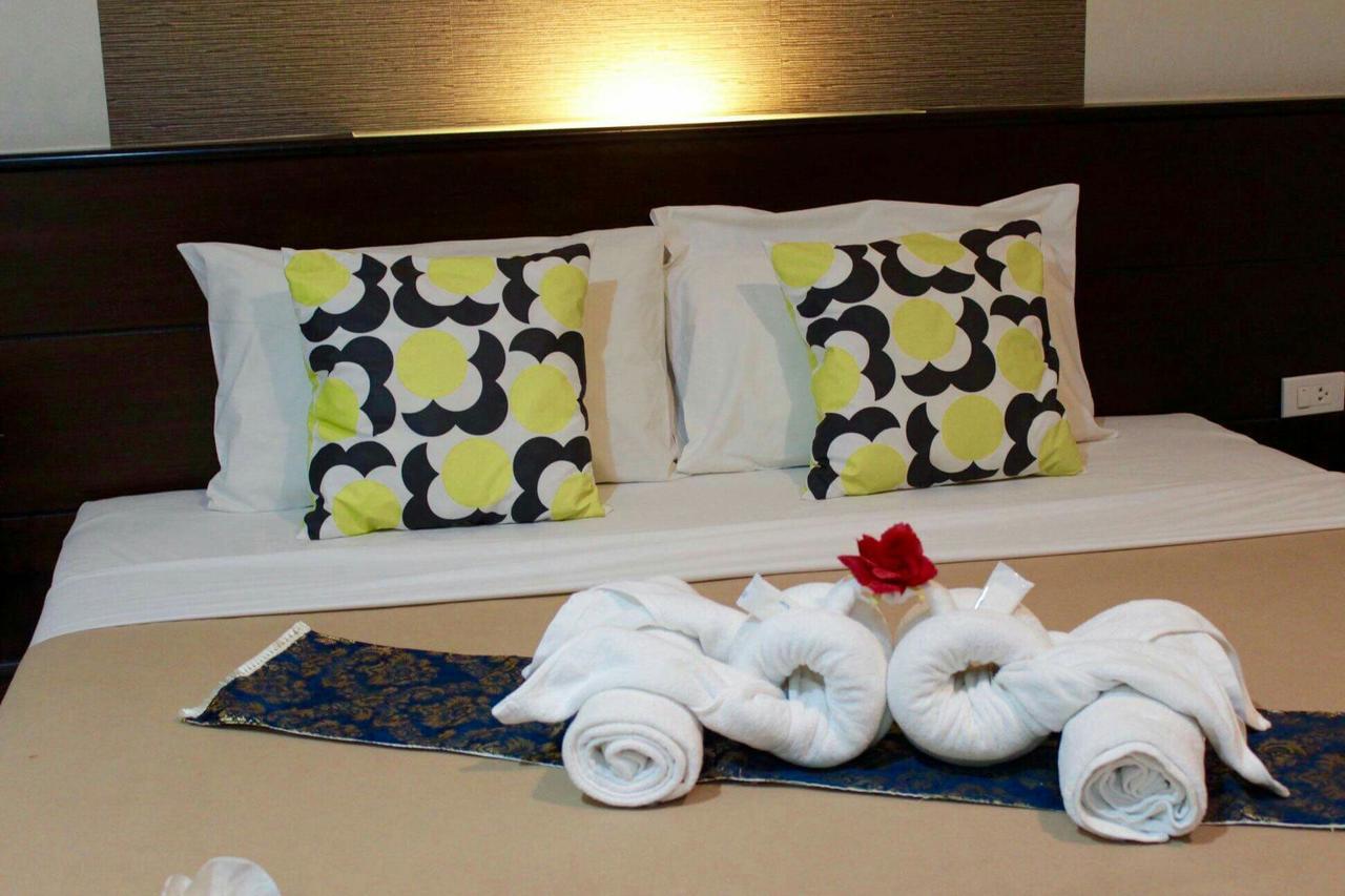 Appartamento Phuthara Mansion Phuket Esterno foto