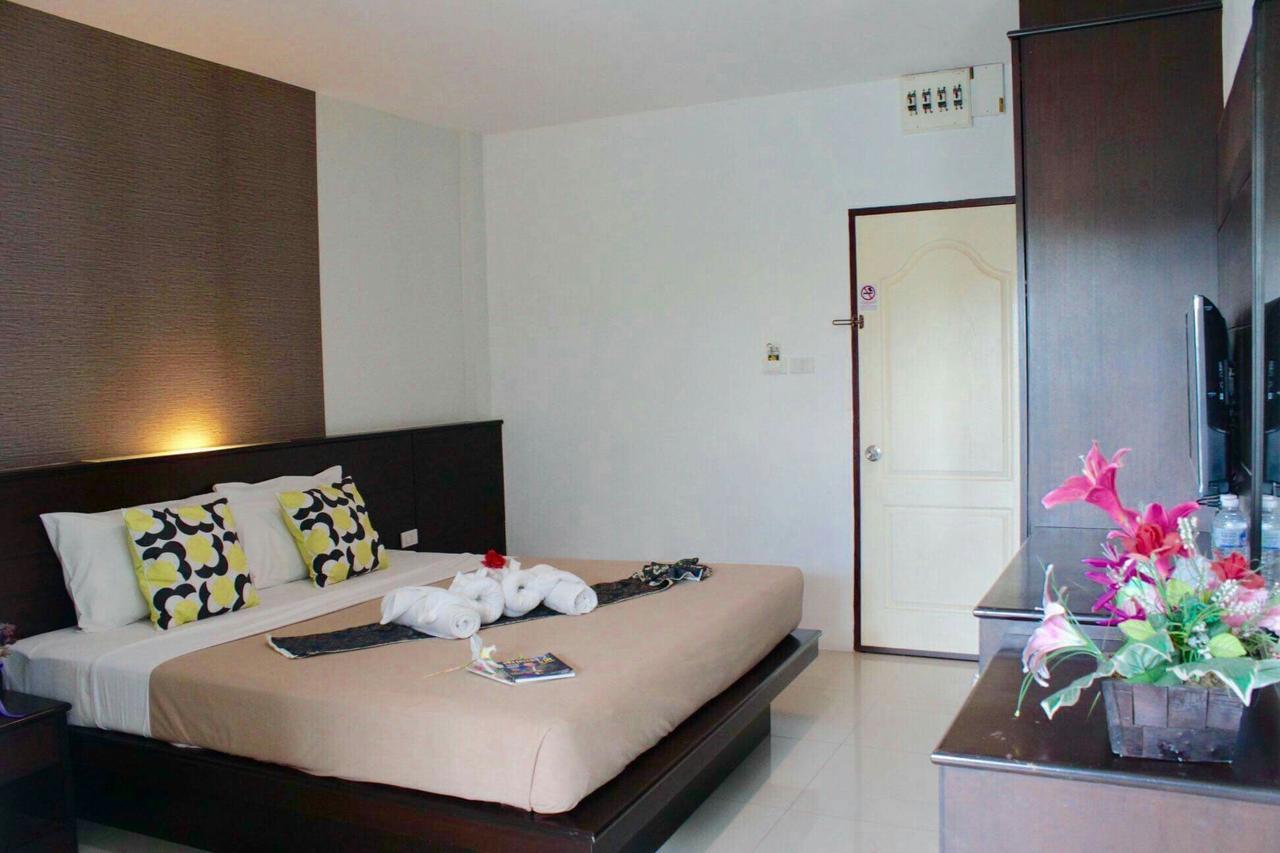 Appartamento Phuthara Mansion Phuket Esterno foto