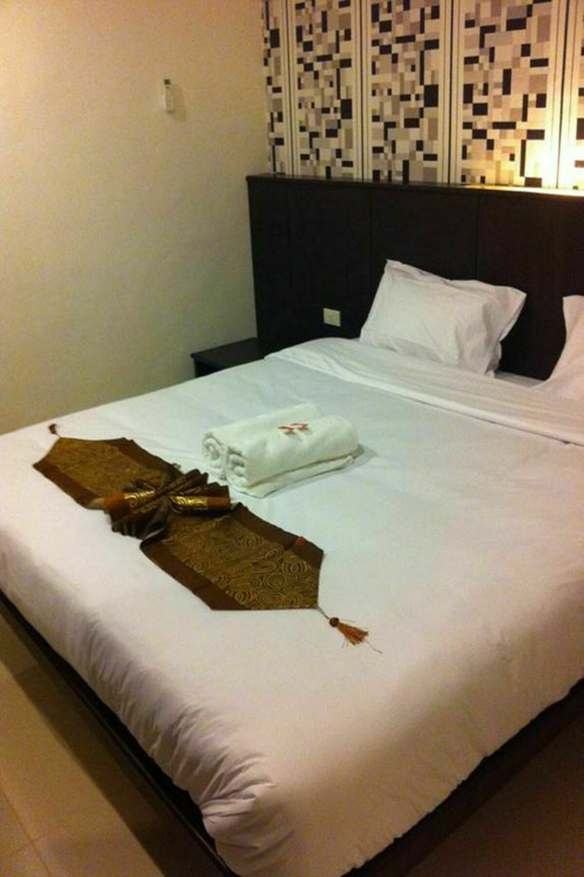Appartamento Phuthara Mansion Phuket Esterno foto