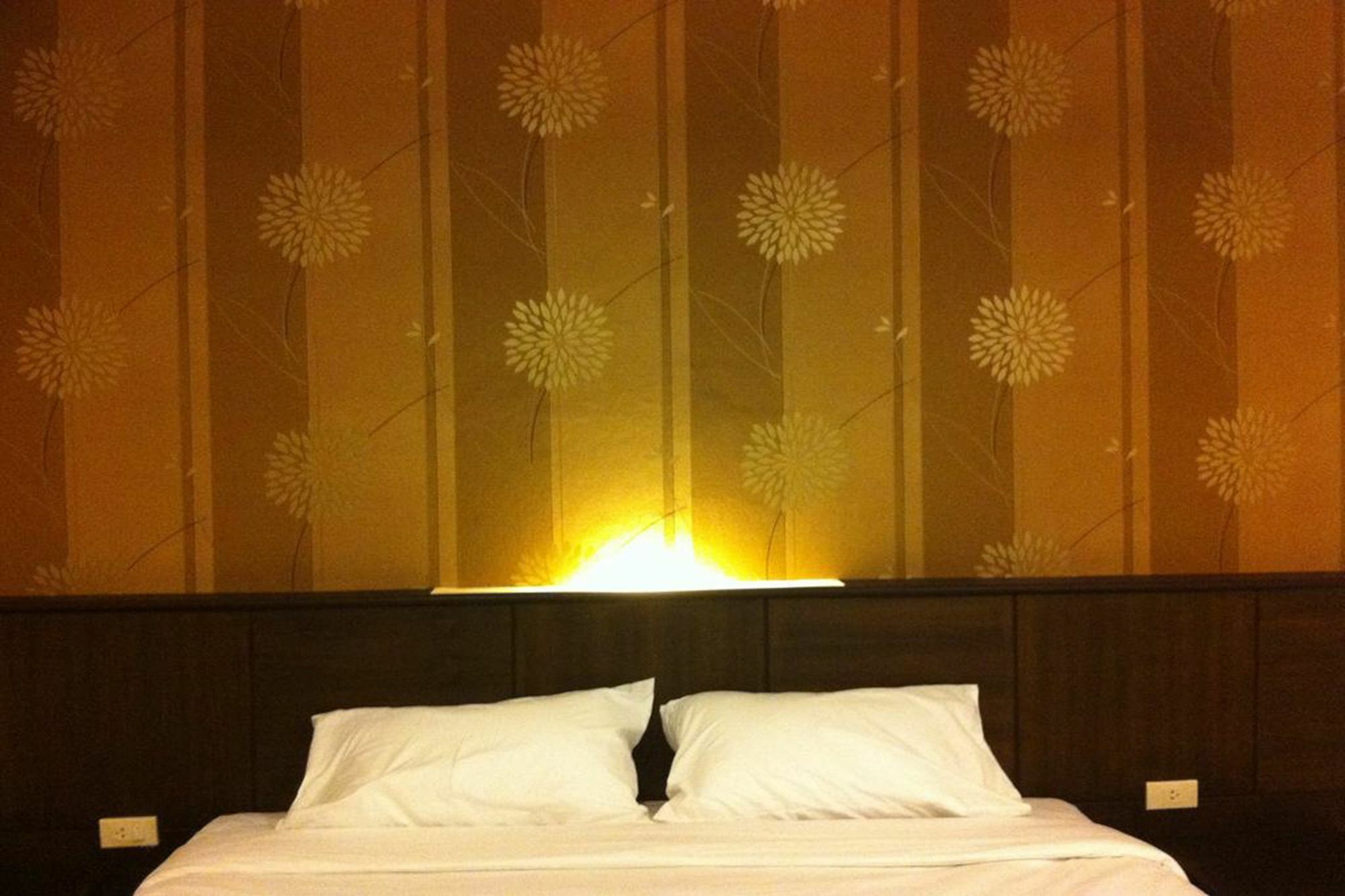 Appartamento Phuthara Mansion Phuket Esterno foto
